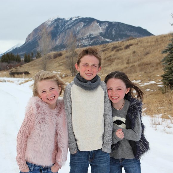 ✨Meet your Posh Ambassador, Rene ✨ - Picture 2 of 2